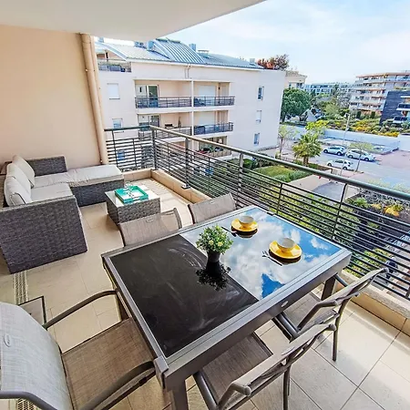 Apartment Le 4 Mats-2 By Interhome Frejus